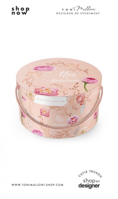 Cutie trusou botez cu bujori roz pastel si fundal somon 3